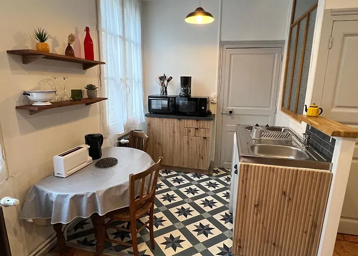 Maison Bout Du Monde Chateau Hyper Centre アパート *